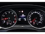 Volkswagen Passat 1.5 TSI Elegance 1e Eig. NAP DAB ACC Virtual cockpit Navi Clima Apple-carplay Sportstoelen Leder-alcantara Stoelverwarming PDC-v+a