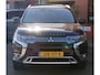 Mitsubishi Outlander 2.4 PHEV Instyle. schuifdak. camera. luxe leder. stoelverwarming.