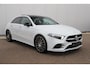 Mercedes-Benz A-klasse 200 Business Solution AMG Night 164PK Automaat 19 inch Panoramadak Massage Sfeerverlichting Widescreen Multibeam LED Navigatie Achteruitrijcamera Elektrische Stoelen