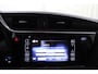 Toyota Auris 1.8 Hybrid Executive | Trekhaak | Navigatie | Stoelverwarming | Keyless Entry | Led Verlichting |