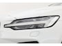 Volvo V60 T8 Recharge R-Design | long range  | Pilot Assist | H&K Audio | Stoel- Stuurverw. | Elek. Trekhaak | Nav + CarPlay