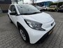 Toyota Aygo X PLAY APPLE/ANDROID AIRCO AD-CRUISE CAMERA BLUETOOTH NL-AUTO DEALER-ONDERHOUDEN