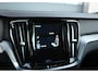 Volvo V60 2.0 T6 Recharge AWD R-Design | Pano | Leder | Memory | 360 | Stoelverwarming Voor&Achter | Stoelventilatie | Harmon Kardon | Stuurwielverwarming | Zwenkbare trekhaak | Carplay | Ambient | Led | 19'' | ACC | Lane Assist | Keyless
