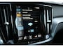 Volvo V60 2.0 T6 Recharge AWD R-Design | Pano | Leder | Memory | 360 | Stoelverwarming Voor&Achter | Stoelventilatie | Harmon Kardon | Stuurwielverwarming | Zwenkbare trekhaak | Carplay | Ambient | Led | 19'' | ACC | Lane Assist | Keyless