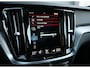 Volvo V60 2.0 T6 Recharge AWD R-Design | Pano | Leder | Memory | 360 | Stoelverwarming Voor&Achter | Stoelventilatie | Harmon Kardon | Stuurwielverwarming | Zwenkbare trekhaak | Carplay | Ambient | Led | 19'' | ACC | Lane Assist | Keyless