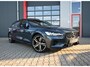 Volvo V60 2.0 T6 Recharge AWD R-Design | Pano | Leder | Memory | 360 | Stoelverwarming Voor&Achter | Stoelventilatie | Harmon Kardon | Stuurwielverwarming | Zwenkbare trekhaak | Carplay | Ambient | Led | 19'' | ACC | Lane Assist | Keyless