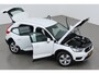 Volvo XC40 T4 Momentum | 190Pk! | Stoelverwarming | Elektrische Achterklep | Trekhaak | DAB