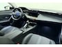 Peugeot 308 1.2T 130pk Allure | Achteruitrijcamera | Apple carplay | Electronic climate control | Navigatiesysteem |