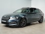 Skoda Superb Combi 1.4 TSI iV 218pk Sportline Business Pano. Navi. Trekhaak 360 Camera stoel/Stuurverw. Android/Carplay 240
