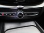 Volvo XC60 2.0 T6 Plug-in hybrid AWD Plus Dark | Automaat | Apple Carplay / Android Auto | Navigatie | Trekhaak | Panoramadak | Memory Seats | Stoel-Stuurverwaming | Achterbank verwarmd | Elektrische Achterklep | Half-Leder | Climate Control | Camera | Lichtmetalen Velgen |