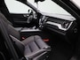 Volvo XC60 2.0 T6 Plug-in hybrid AWD Plus Dark | Automaat | Trekhaak | Panorama dak | Achterbank verwarming | Stoel/Stuur verwarming | Virtual cockpit | Memory seat | Leder | Camera | Apple carplay