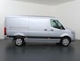 Mercedes-Benz Sprinter 317 CDI | Aut. | L2 H1 | Select | 3500 KG. AHW | ACHTERUITRIJCAMERA | NAVIGATIE | CRUISE CONTROL | TREKHAAK | BETIMMERDE LAADRUIMTE | 3-ZITS | LICHT -/ REGEN SENSOR | CERTIFIED