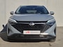 Nissan Qashqai 1.3 MHEV Xtronic N-Connecta Automaat / Facelift / Fabrieksgarantie tot 03-2028<100.000 / 1.800 kg trekgewicht / Panorama dak / Elektrische klep / head-up display / Camera 360° /  Cold pack & Pack Easy / Stuur-, stoel- en voorruitverwarming / Navigatie / Apple Carplay Android /