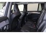 Volvo XC90 T8 Recharge AWD Ultra Dark - Luchtvering - Panorama/schuifdak - IntelliSafe Assist & Surround - 360º Camera - Bowers & Wilkins audio - Adaptieve LED koplampen - Verwarmde voorstoelen, stuur & achterbank - Parkeersensoren voor & achter - Elektr. bedienb. voorstoelen met geheugen - Geventileerde voorstoelen - Head up display - Draadloze tel. lader - Extra getint glas - Elektr. inklapbare trekhaak - 22' LMV