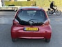 Toyota Aygo 1.0-12V Aspiration Red Arico Inruilauto’s tegen vaste prijzen. Voor meer info: 0638140850 Bij de verkoop van gebruikte voertuigen door CD-Cars wordt geen standaard garantie verstrekt. De koper aanvaardt het voertuig in de staat waarin het zich bevindt op het moment van aankoop