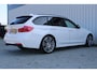 BMW 3-Serie Touring 320i M Sport Shadow Executive | Incl. 12 maanden garantie | 100% onderhouden | Head-up display | Cruise control | stoelverwarming | Navigatie | Parkeersensoren | Climate control |