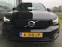 Volvo XC40 Recharge P8 AWD R-Design | Rijklaar incl 12 mnd Bovag | SoH 94% Parkeersensoren Roofrails BLIS Keyless + sensor