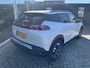 Peugeot e-2008 EV Allure Pack 50 kWh LMV / Stoelverwarming / Led / Clima / camera