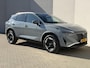 Nissan Qashqai 1.3 MHEV Xtronic N-Connecta Automaat / Fabrieksgarantie tot 06-2028 / 1.800 kg trekgewicht / Panorama dak / Elektrische klep / HUD / Camera 360° /  Cold pack / Stuur-, stoel- en voorruitverwarming / Navigatie / Apple Carplay Android / 18" LM wielen / Dodehoek Detectie /
