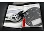 Toyota Avensis Touring Sports 1.8 VVT-i SkyView Edition | Panoramadak | Lederen bekleding | Trekhaak |