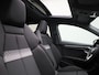 Audi A3 Sportback 30 TFSI S edition 116 PK l S-Line exterieur | Automaat | Adaptive cruise control | Panoramadak | Camera | Head-up display | Navigatie | SONOS | Autom. airconditioning 3 zones | Stoelverwarming voorin | Trekhaak | Lichtpakket ambient lighting |