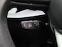 Audi A3 Sportback 30 TFSI S edition 116 PK l S-Line exterieur | Automaat | Adaptive cruise control | Panoramadak | Camera | Head-up display | Navigatie | SONOS | Autom. airconditioning 3 zones | Stoelverwarming voorin | Trekhaak | Lichtpakket ambient lighting |