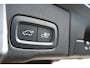 Volvo XC60 2.0 T8 Plus Dark / INCL. 12 mnd BOVAG / Full Option / Luchtverin