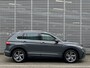 Volkswagen Tiguan 1.4 TSI eHybrid R-Line Business+ / Digitaal dashboard / Pano / Navigatie / App connect / Camera / Parkeersensoren V+A / Zwenkbare trekhaak / P4