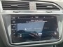 Volkswagen Tiguan 1.4 TSI eHybrid R-Line Business+ / Digitaal dashboard / Pano / Navigatie / App connect / Camera / Parkeersensoren V+A / Zwenkbare trekhaak / P4