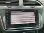 Volkswagen Tiguan 1.4 TSI eHybrid R-Line Business+ / Digitaal dashboard / Pano / Navigatie / App connect / Camera / Parkeersensoren V+A / Zwenkbare trekhaak / P4