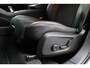 Volvo XC40 T5 Recharge R-Design | Standkachel | Harman Kardon | 20'' Lichtmetalen Velgen | Verwarmbare Voorstoelen | Trekhaak | Getint Glas | Parkeercamera | Volvo On Call | Actieve Bochtverlichting | BLIS | Power Seats | Draadloze Oplader Telefoon