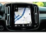 Volvo XC40 T5 Recharge R-Design | Standkachel | Harman Kardon | 20'' Lichtmetalen Velgen | Verwarmbare Voorstoelen | Trekhaak | Getint Glas | Parkeercamera | Volvo On Call | Actieve Bochtverlichting | BLIS | Power Seats | Draadloze Oplader Telefoon