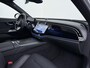 Mercedes-Benz E-klasse 300 e AMG Line | Hyperscreen | Panorama - Schuifdak | Burmester 4D Surround System | Digital Light | 360° Camera | DAB+ Radio