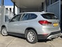 BMW X1 sDrive20i Executive Edition | AUTOMAAT | TREKHAAK | HEAD-UP DISPLAY | NAVI XL | CRUISE CONTROL | PDC | LMV | CLIMATE CONTROL | BLUETOOTH | LED | DAB | ELEKTR. ACHTERKLEP
