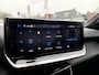 Peugeot 2008 1.2 Hybrid 145 Allure | Climate & Cruise Control | Parkeersensoren voor + achter | AppleCarplay/Android Auto