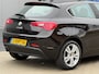 Alfa Romeo Giulietta 1.4 T Distinctive Lusso Automaat - Nero Ertna - Chique