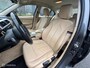 BMW 3-Serie 320i High Executive Cremeleer Navi Pdc Headup