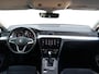 Volkswagen Passat Variant 1.5 TSI Elegance Business R | Afneembare trekhaak | Stoelverwarming | Achteruitrijcamera | Verwarmbare voorruit |
