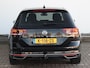 Volkswagen Passat Variant 1.5 TSI Elegance Business R | Afneembare trekhaak | Stoelverwarming | Achteruitrijcamera | Verwarmbare voorruit |