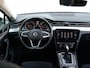Volkswagen Passat Variant 1.5 TSI Elegance Business R | Afneembare trekhaak | Stoelverwarming | Achteruitrijcamera | Verwarmbare voorruit |