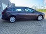 Opel Astra Sports Tourer 1.4 Online Edition van 1ste Eig met parkeersensoren / camera en trekhaak en bluetooth telefoon en airco