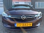 Opel Astra Sports Tourer 1.4 Online Edition van 1ste Eig met parkeersensoren / camera en trekhaak en bluetooth telefoon en airco