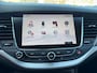 Opel Astra Sports Tourer 1.4 Online Edition van 1ste Eig met parkeersensoren / camera en trekhaak en bluetooth telefoon en airco