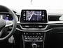 Volkswagen T-Roc 1.5 TSI R-Line 150 PK | R-Line | Automaat | Stoelverwarming | Navigatie | Trekhaak | Digitale Cockpit | ErgoActive-Bestuurdersstoel Met Massage | Achteruitrijcamera |