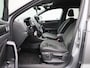 Volkswagen T-Roc 1.5 TSI R-Line 150 PK | R-Line | Automaat | Stoelverwarming | Navigatie | Trekhaak | Digitale Cockpit | ErgoActive-Bestuurdersstoel Met Massage | Achteruitrijcamera |