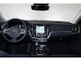 Volvo V60 T6 Plug-in hybrid AWD Core Bright - IntelliSafe Assist & Surround - 360º Camera - Harman/Kardon audio - Verwarmde voorstoelen, stuur & achterbank - Parkeersensoren voor & achter - Extra getint glas - 19' LMV