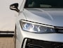 Volkswagen Passat Variant 1.5 eHybrid R-Line Edition 272PK DSG | Panoramadak | Led Matrix | Trekhaak | 360 Camera | Keyless | Stoel/ stuurverwarming