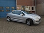 Peugeot 207 CC |1.6 THP|Sport| 2 deurs|Cabrio|elektrisch bedienbaar top|lederen stuurwiel|licht metalen velgen