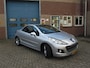 Peugeot 207 CC |1.6 THP|Sport| 2 deurs|Cabrio|elektrisch bedienbaar top|lederen stuurwiel|licht metalen velgen
