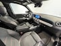 Mercedes-Benz GLB 200 Business Solution AMG | Panorama / Schuifdak | Navigatie | Android+Apple Carplay | Camera+PDC | Trekhaak |